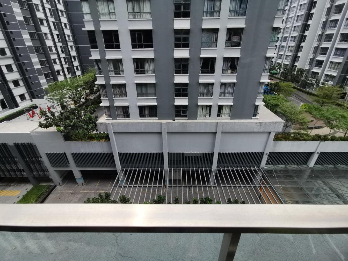 Hijau Geniehome 2Br1Studio Free 99Mbps Wifi And Carpark At Utropolis Shah Alam Esterno foto